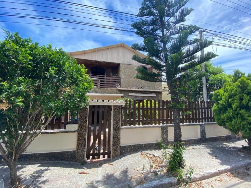 Casa térrea a 2 min da praia dos anjos Arraial do Cabo Exterior foto